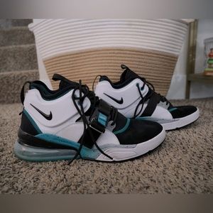 Nike Air Force 270